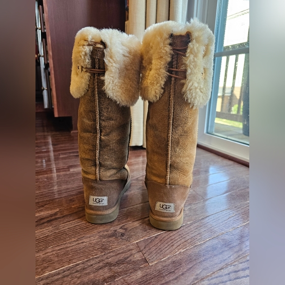 UGG over the knee boot - Picture 6 of 7